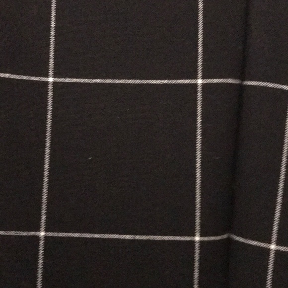 Black and white dress - Picture 3 of 3